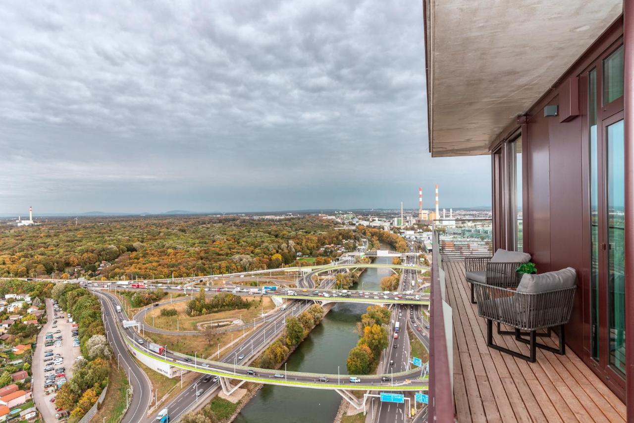 Appartamento Amazing View Over And Infinity Pool Vienna